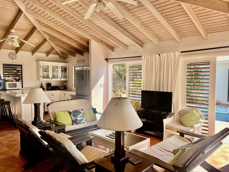 Open plan lounge