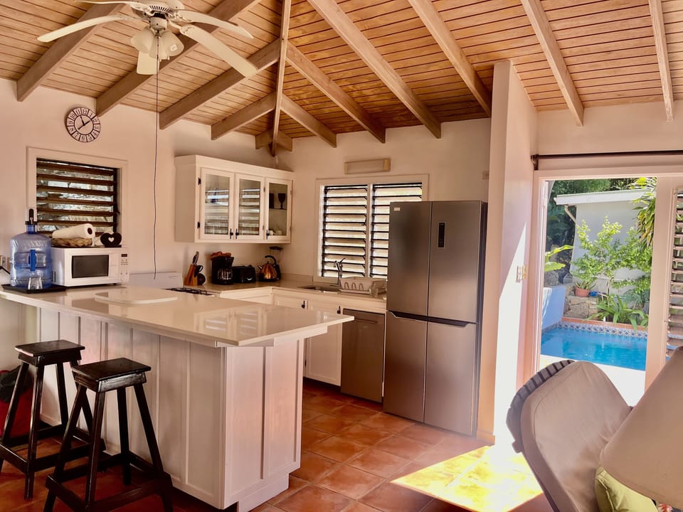 Open plan Kitchen next to pool