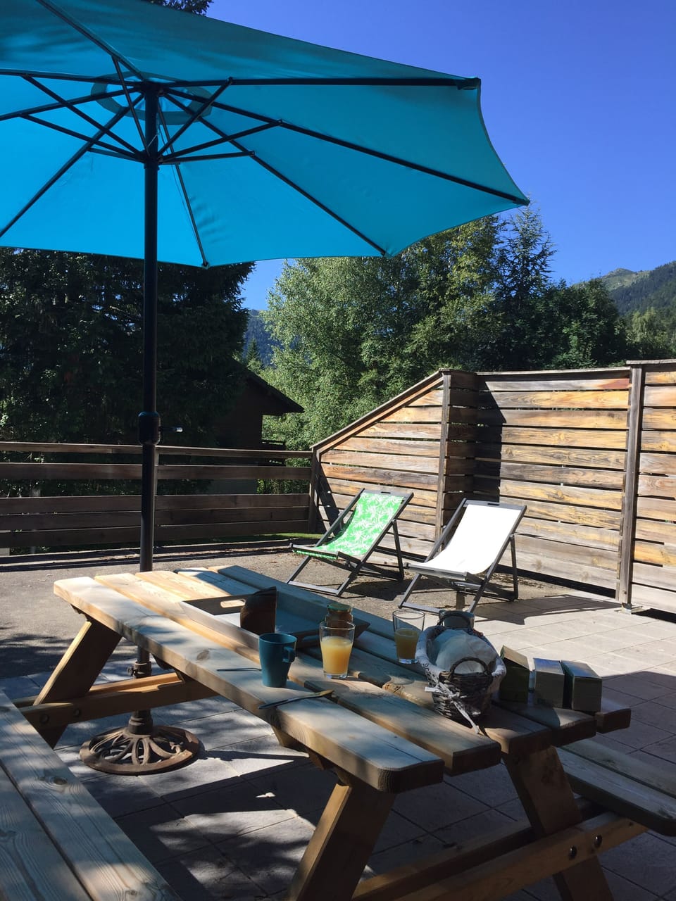 Outdoor dining