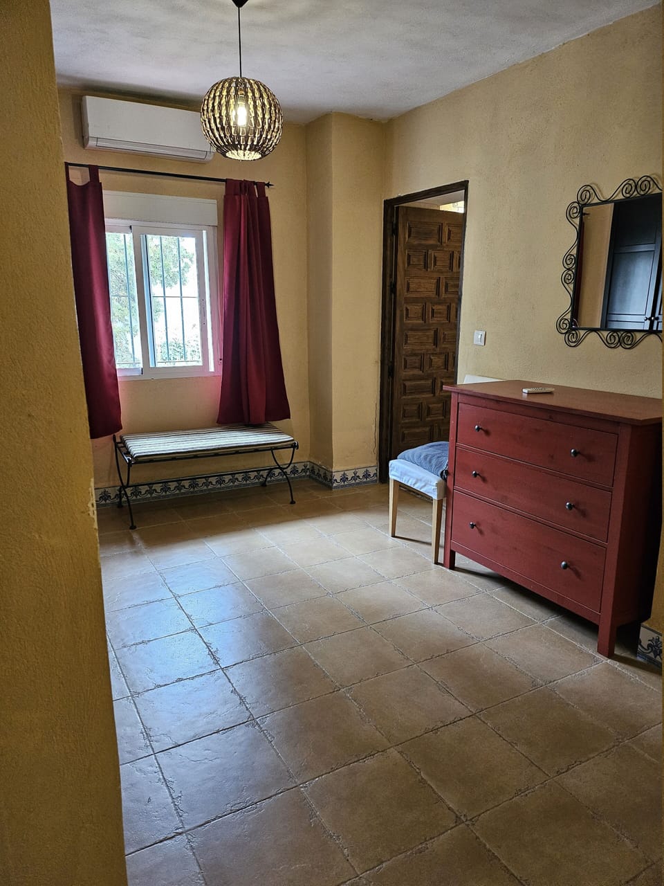 Bedroom B8