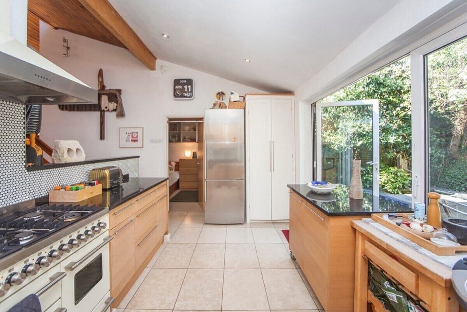 Living Room / Lounge