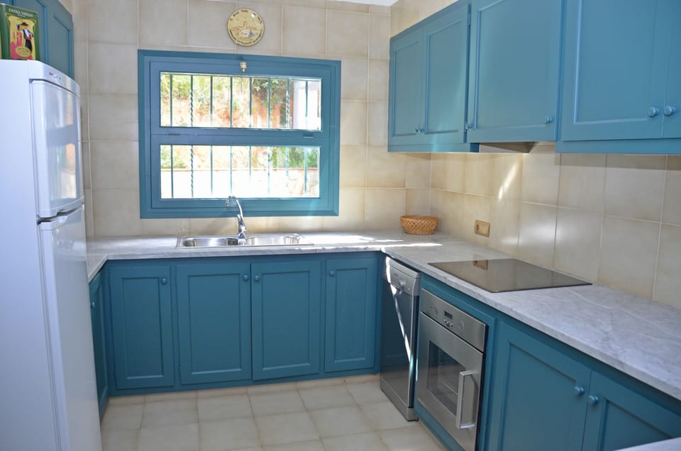 Kitchen - SA PUNTA COSTA BRAVA