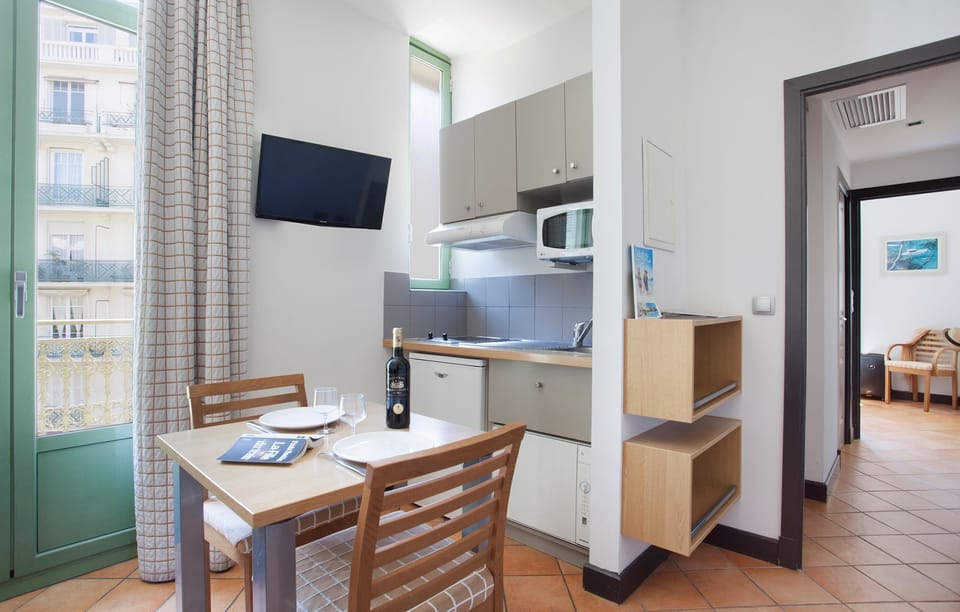 Prepare a small meal in your kitchenette.