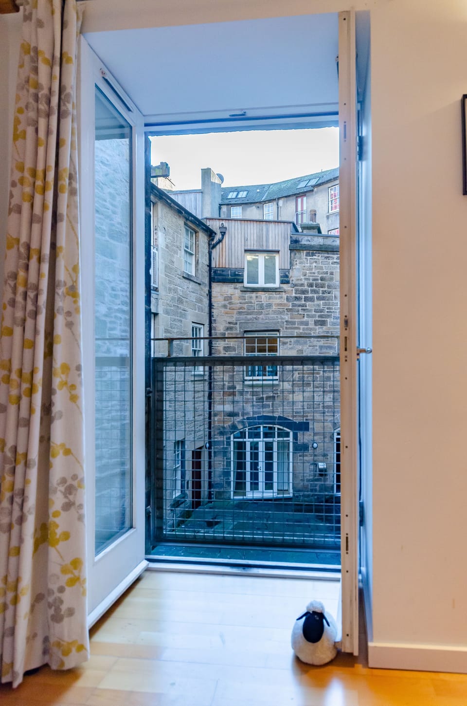 We're on the 1st floor (up one flight of steps), overlooking a quiet courtyard. 