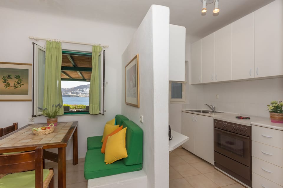 DININGROOM+KITCHEN of the AFRODITE VILLA