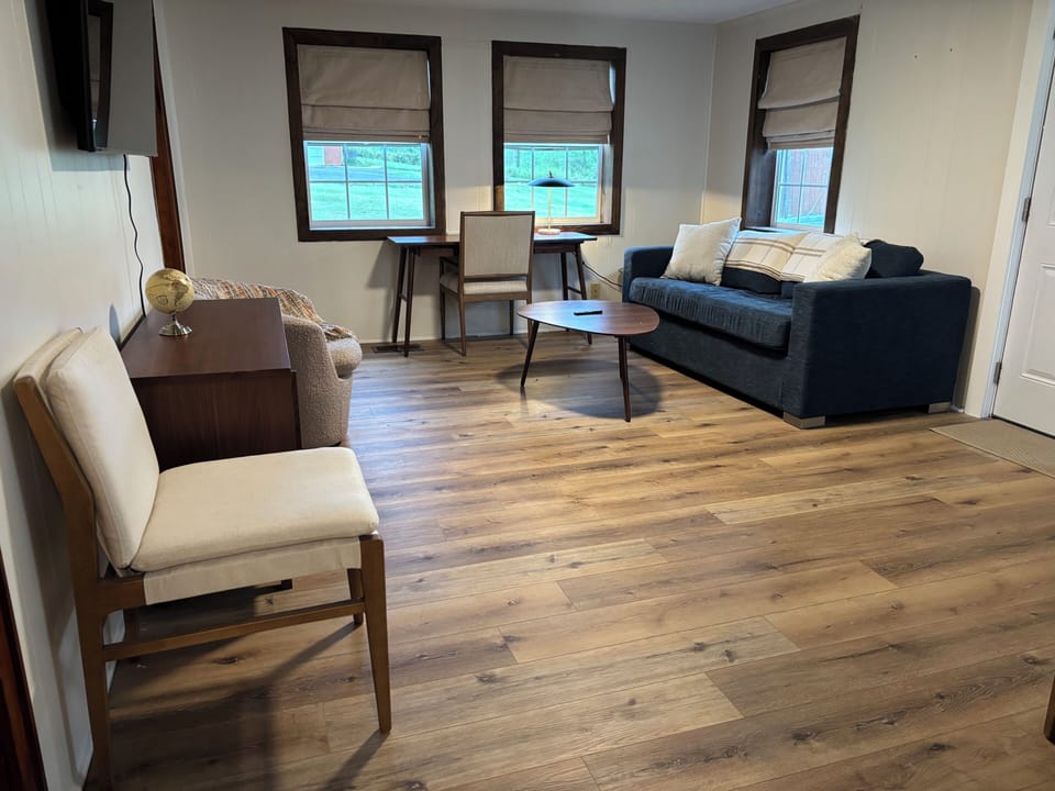 Cottage, Mountain View | Living area | 55-inch Smart TV with digital channels, Netflix, Hulu