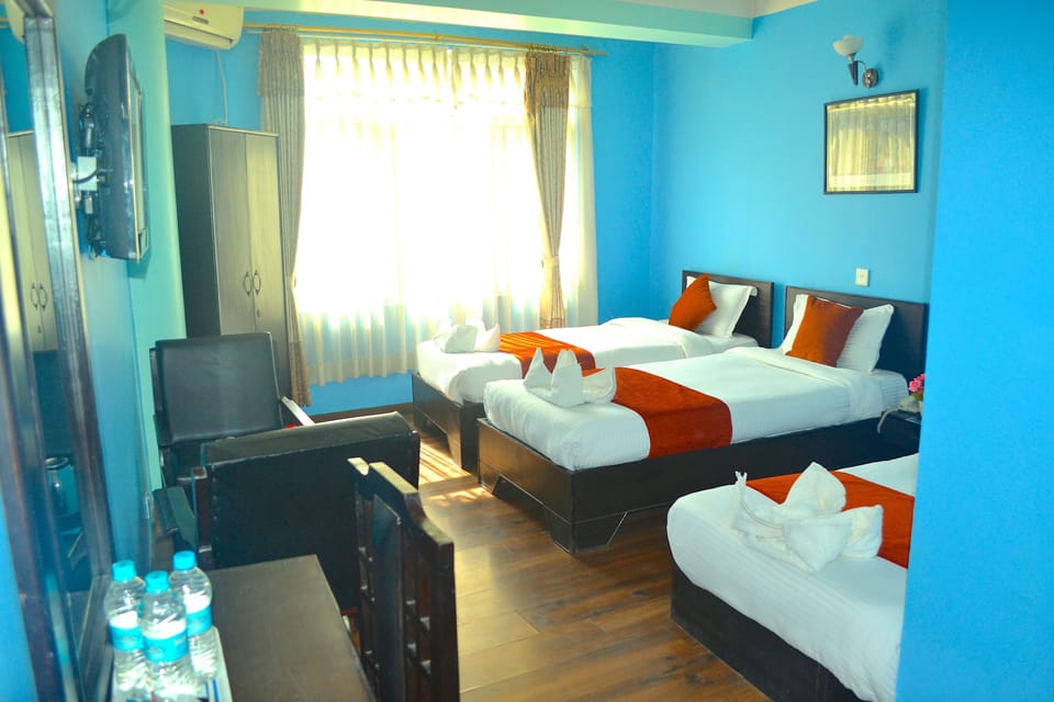 Deluxe Single Room | 5 bedrooms, premium bedding, down comforters, pillowtop beds