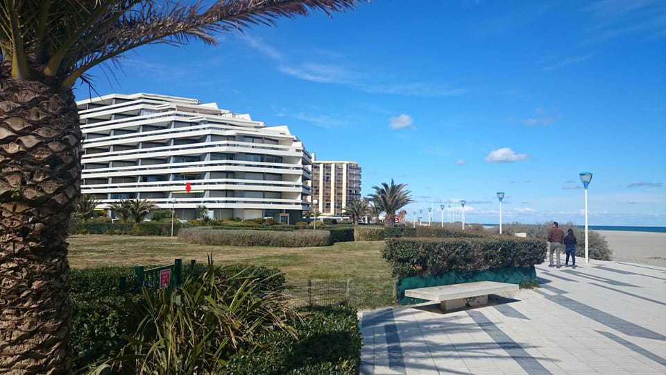 Apartment waterfront luxury building Canet Sud, parking and WIFI access Apartment in Canet-en-Roussillon