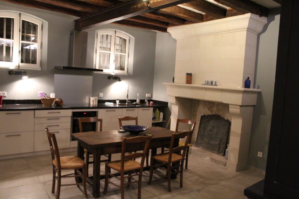 Big size kitchen
300 sq feet