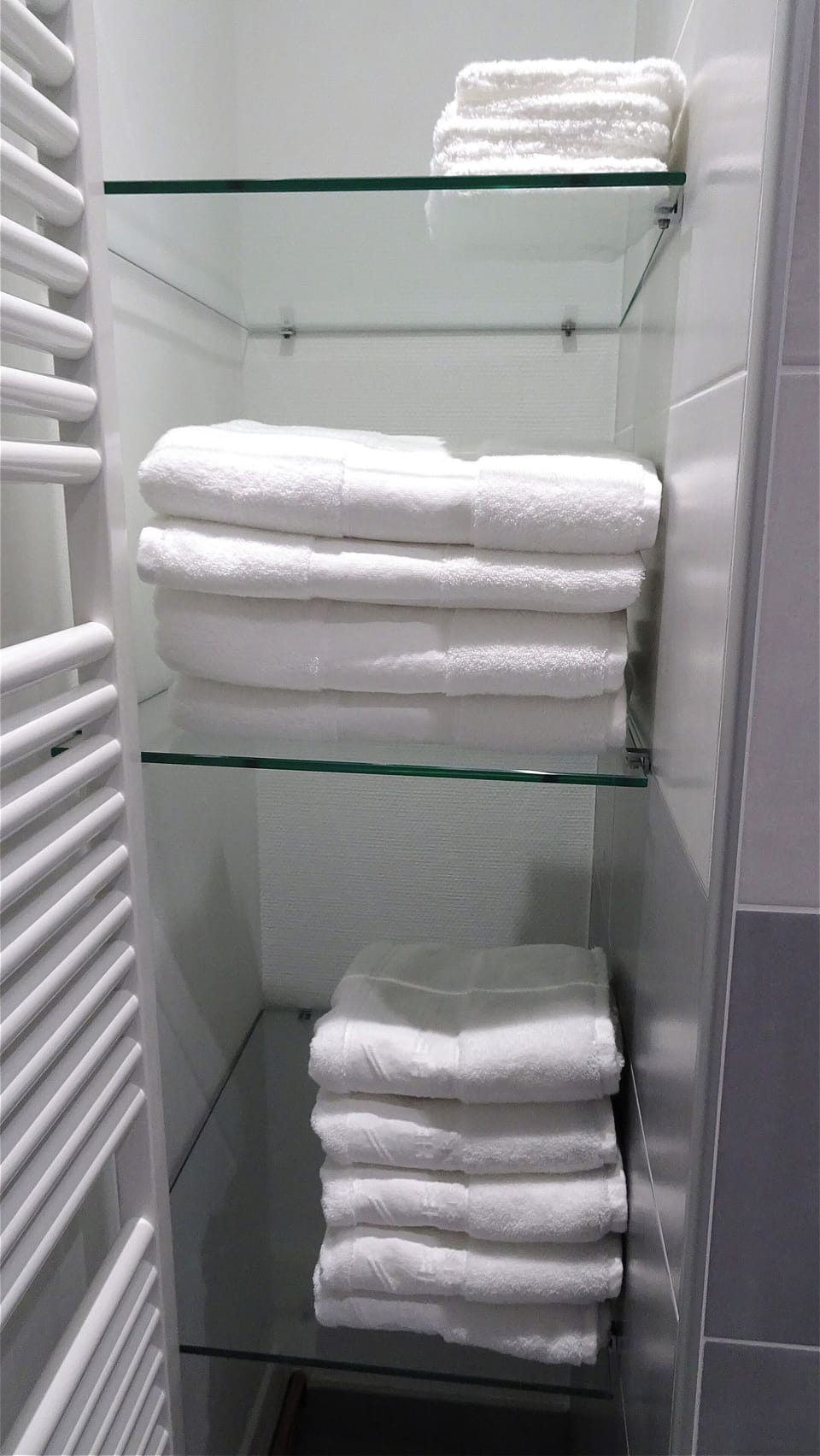 Bathroom amenities