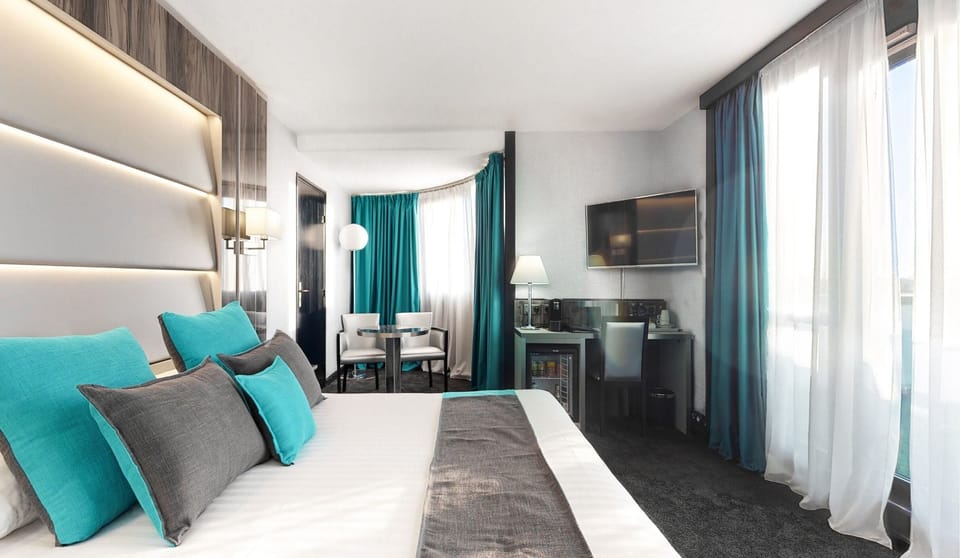 Prestige Room | Property amenity