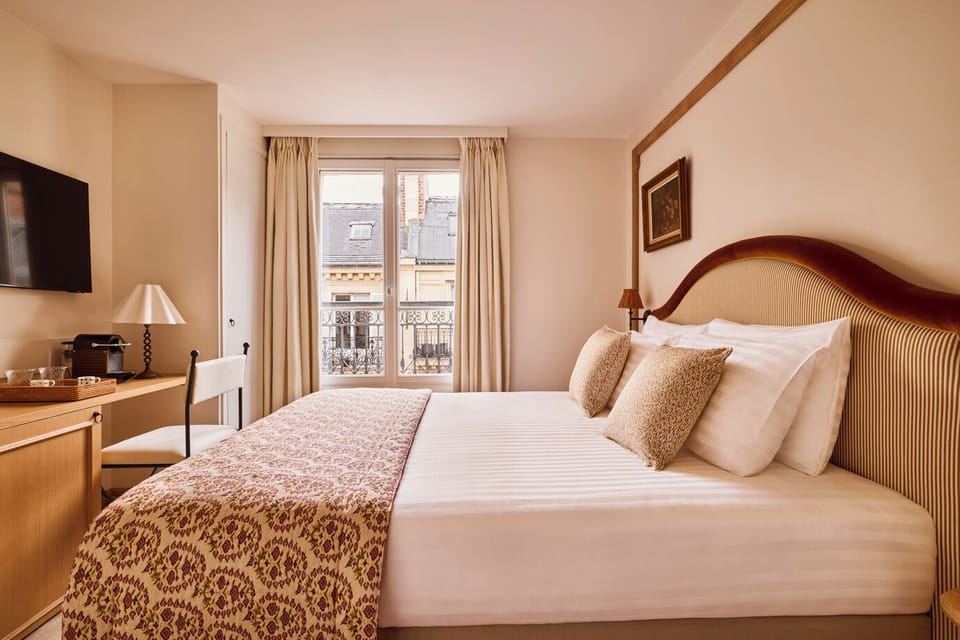 Deluxe Double Room | Premium bedding, minibar, in-room safe, individually decorated