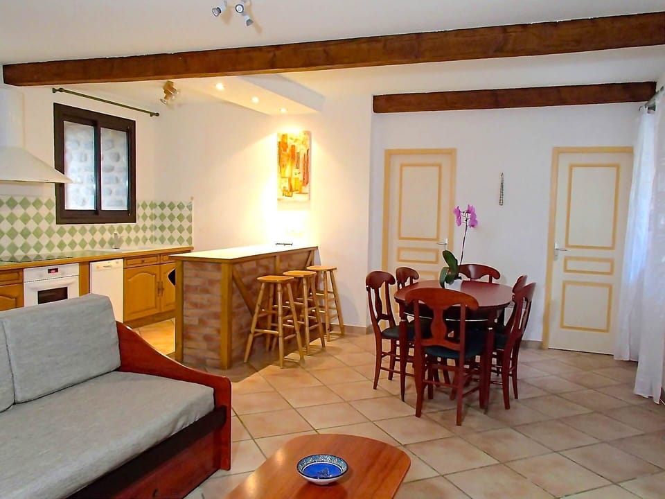 Salon cuisine Gite Le Tamariguer Argeles sur mer