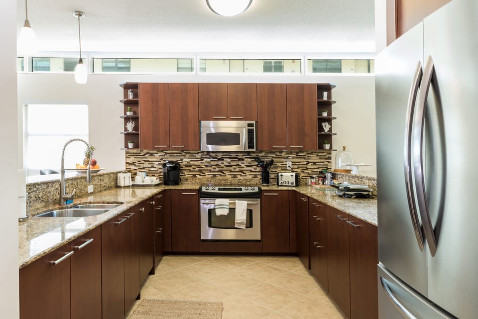 Plenty of cabinets with all your cooking needs!