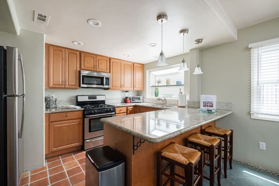 Beachy Keen Townhome on Jersey Court!