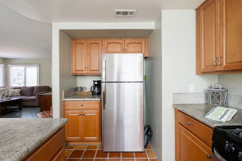 Beachy Keen Townhome on Jersey Court!