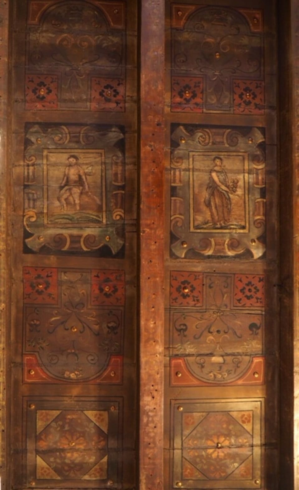 17th century painted wooden ceiling in the dining area