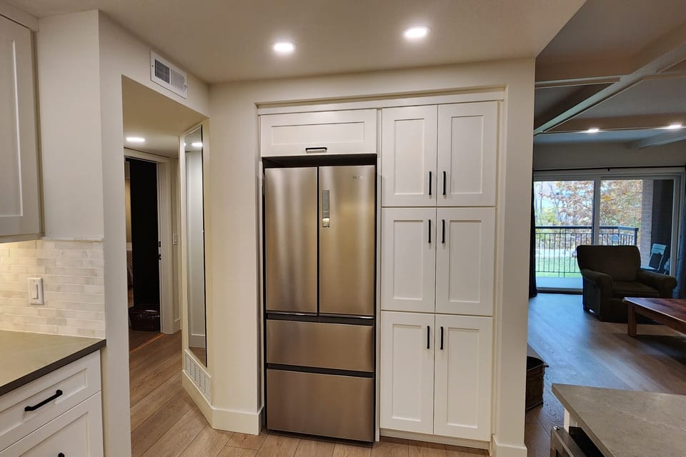 Kitchen - Very, very well equipped, wine cooler