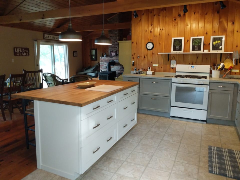 fully stocked kitchen