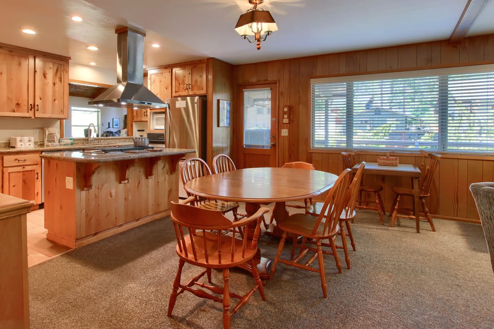 Dining room table