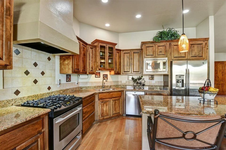 Kitchen with gas range