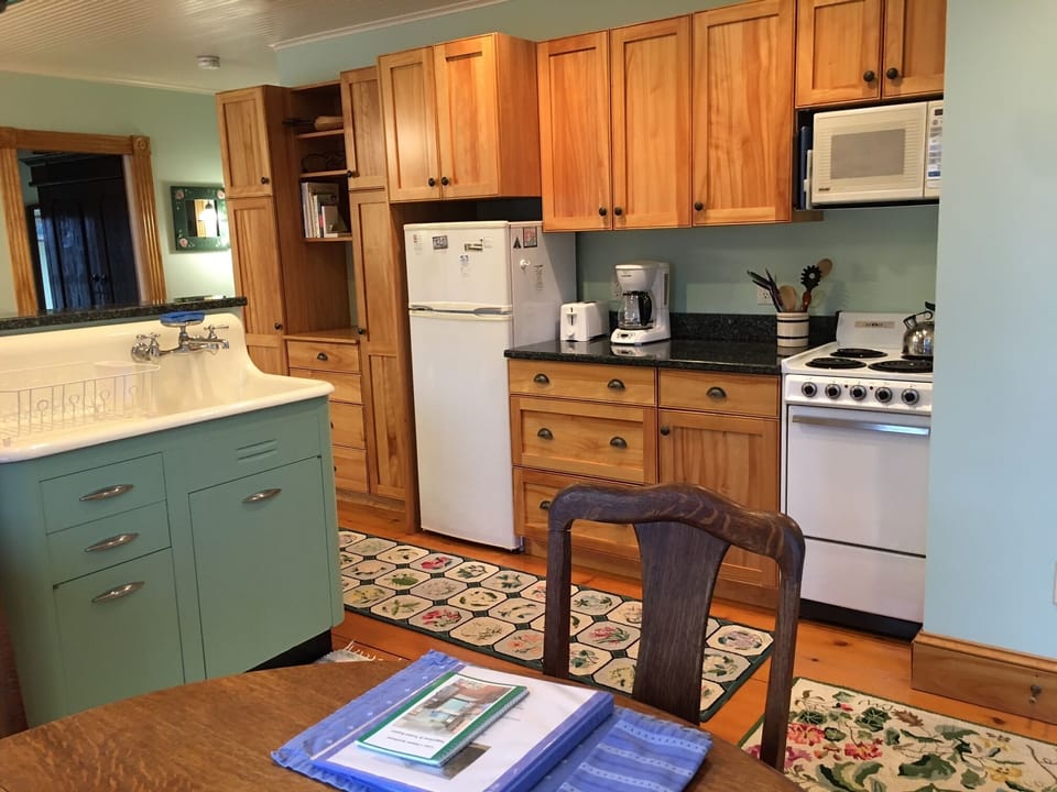 Well-equipped kitchen