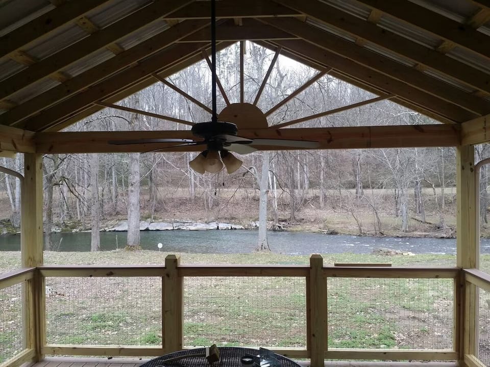 8c34ebb7-c8f3-4e8a-926c-e166d7104805