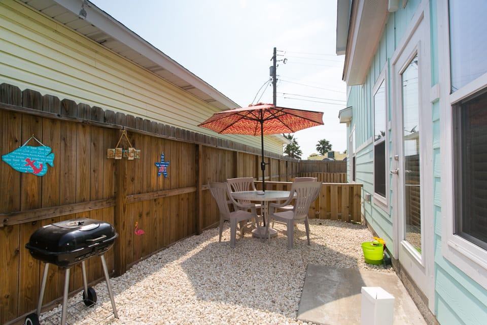 Patio with grill