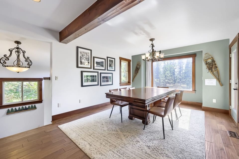 House, 4 Bedrooms | Dining