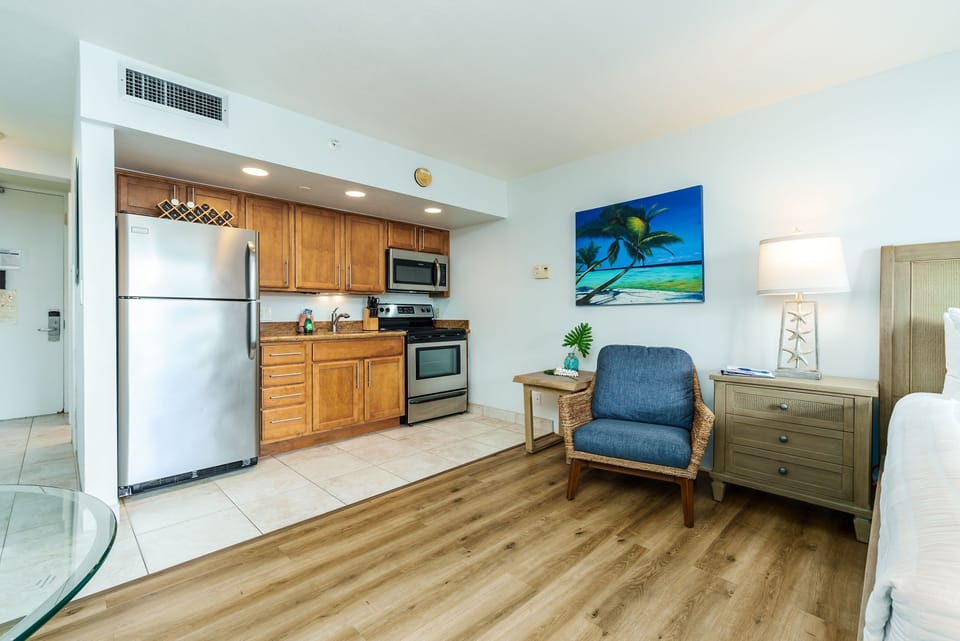 Studio | Private kitchen | Coffee/tea maker, fridge, oven, toaster