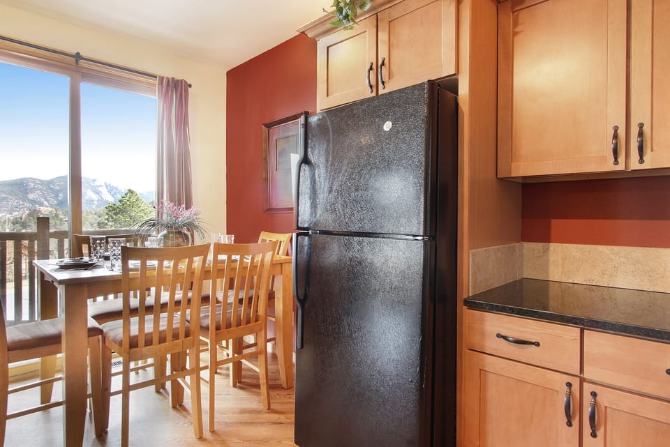 Condo, 2 Bedrooms | Private kitchen | Fridge, microwave, oven, dishwasher