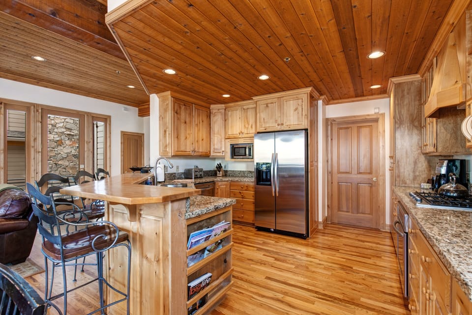 Kitchen (Stainless steel appliances and granite counters)