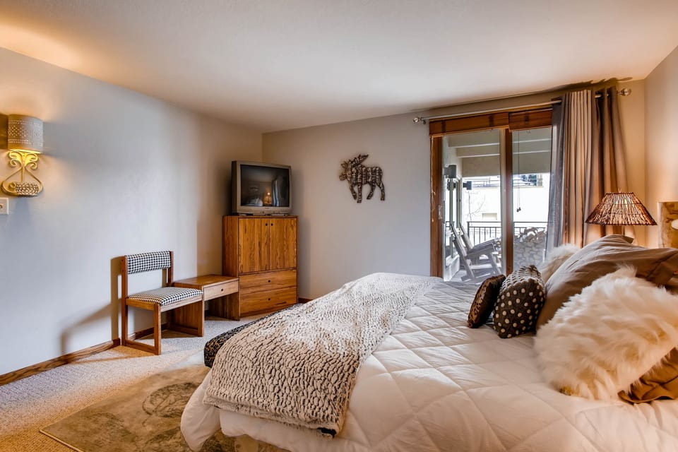 Condo, 2 Bedrooms | 2 bedrooms, WiFi (free)