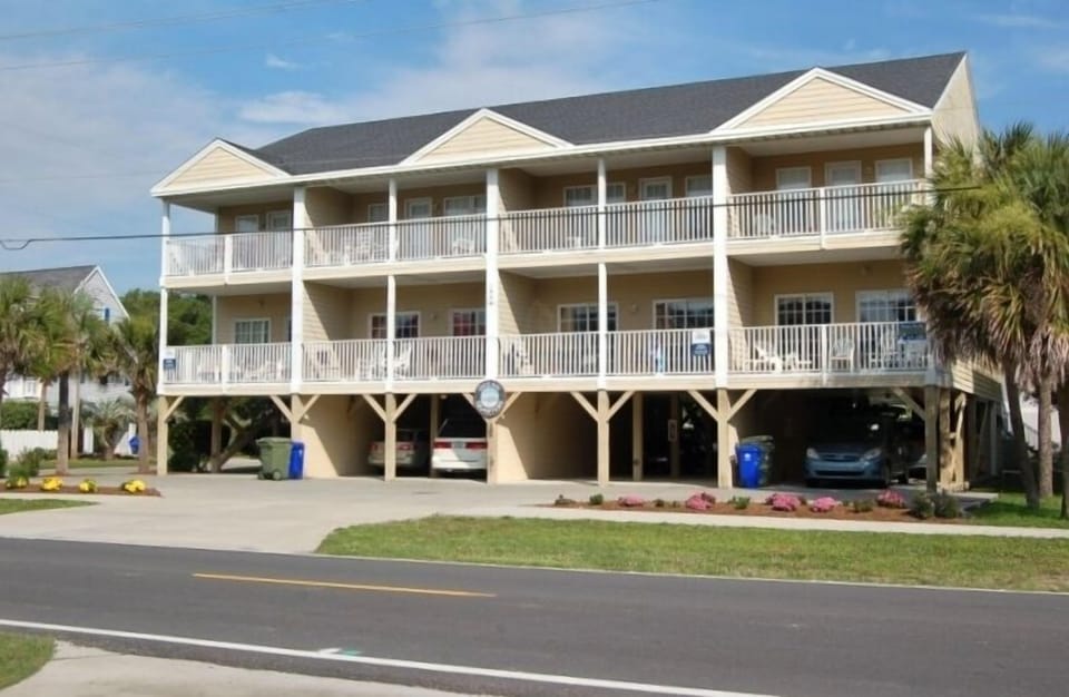 End Unit - Extra Windows, One of Only 4 Units!