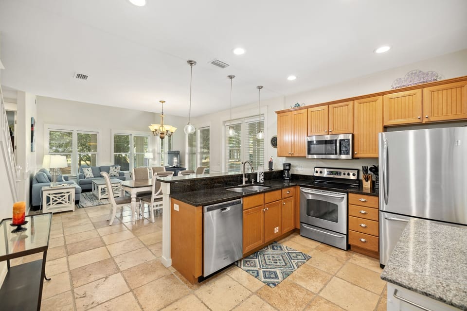 House, 3 Bedrooms | Private kitchen | Coffee/tea maker, fridge, oven, toaster