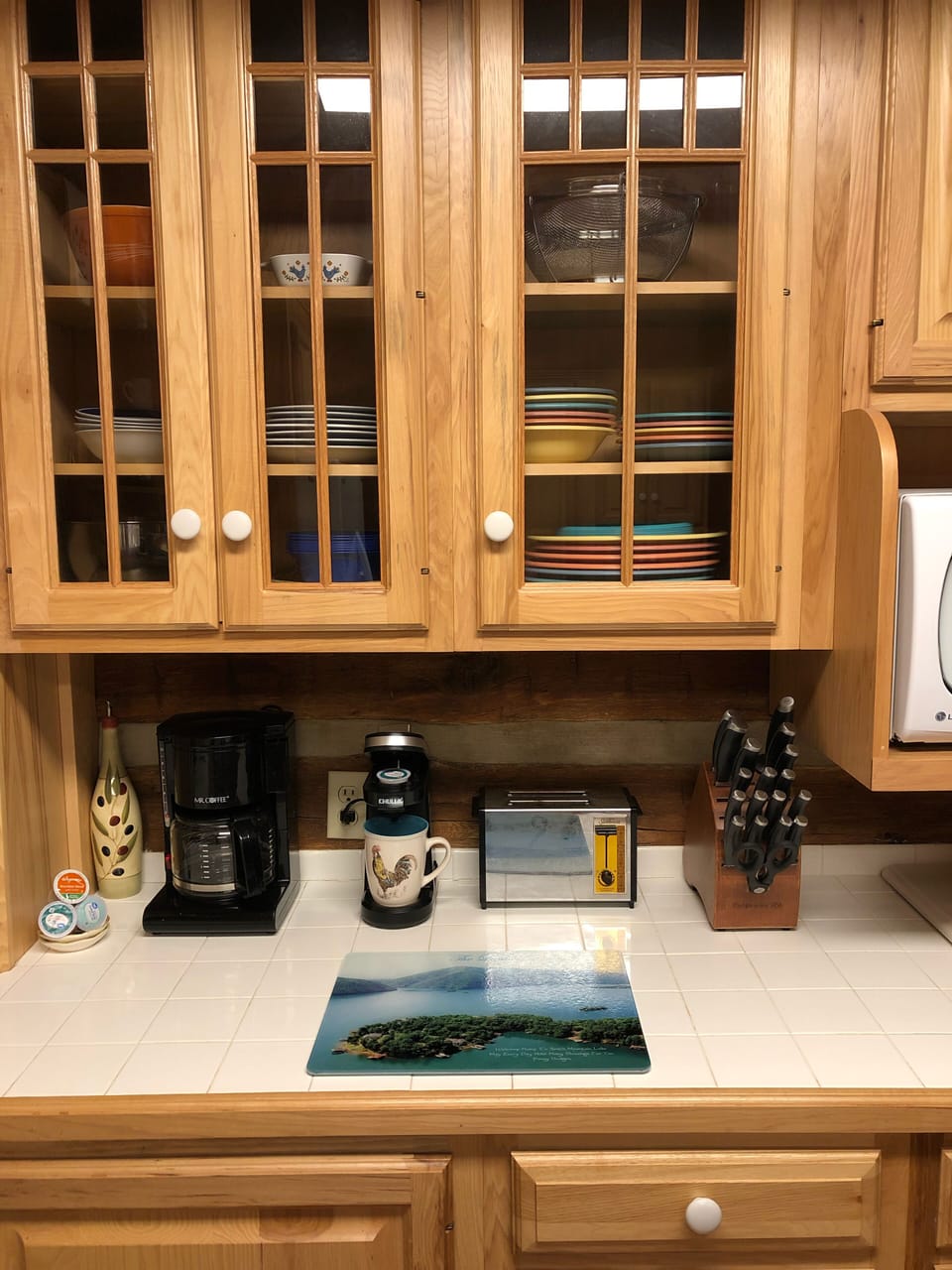 Just got a single serve K-cup machine in addition to the classic Mr. Coffee! 