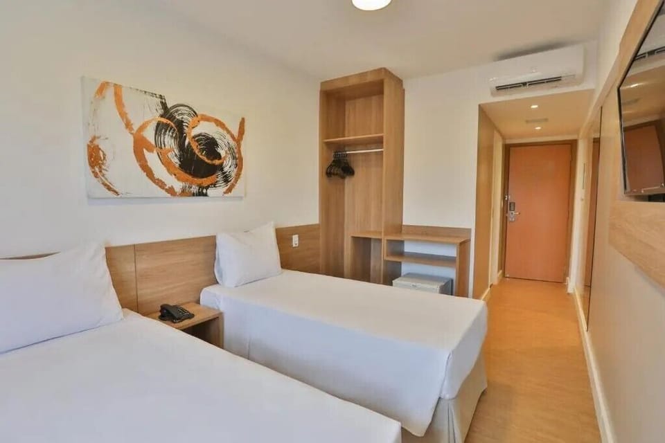 Superior Twin Room | Minibar, desk, blackout drapes, free WiFi