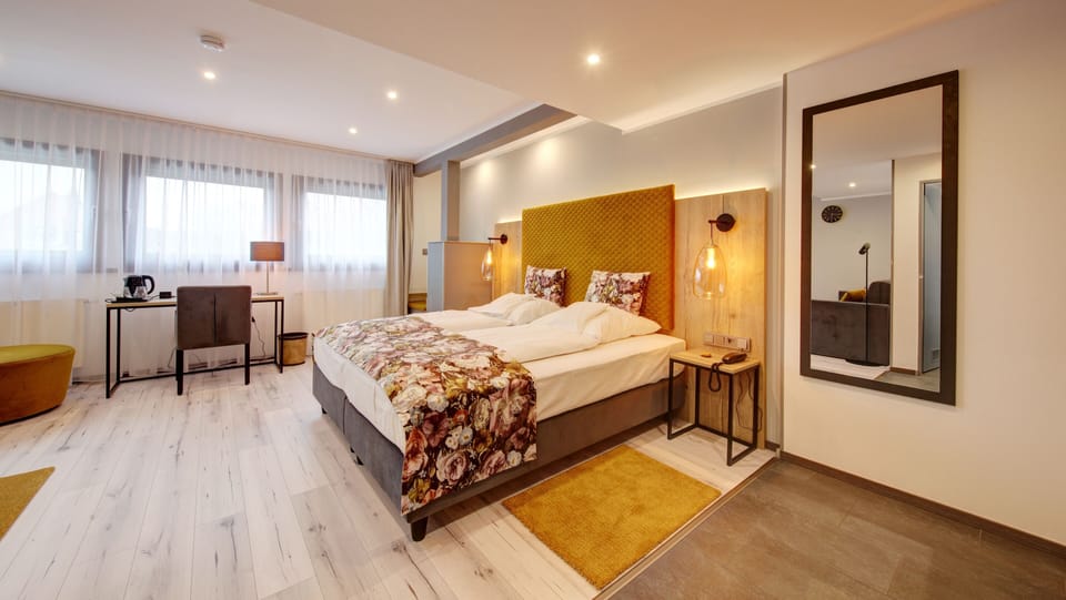Superior Double Room | Desk, free WiFi, bed sheets, wheelchair access
