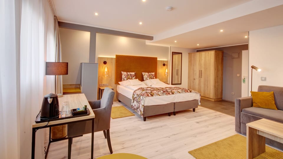 Superior Double Room | Desk, free WiFi, bed sheets, wheelchair access