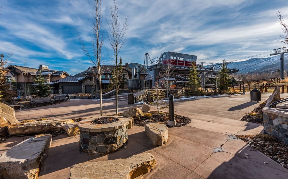 Property is served by the frostwood gondola, running both directions, extended hours, no lift ticket required