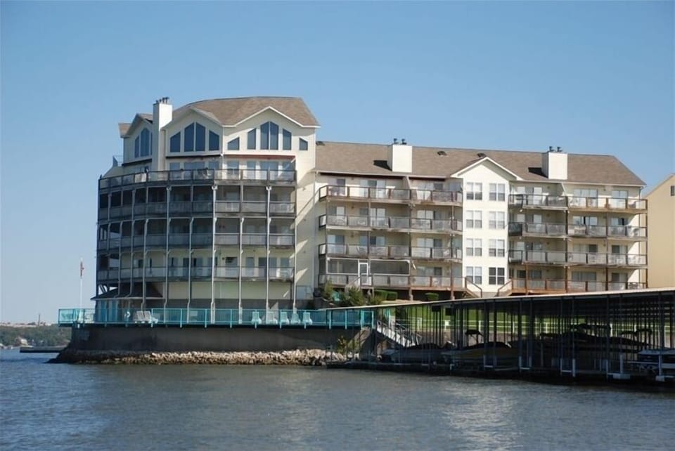 Lake of the Ozark - Ledges Condominium Rental