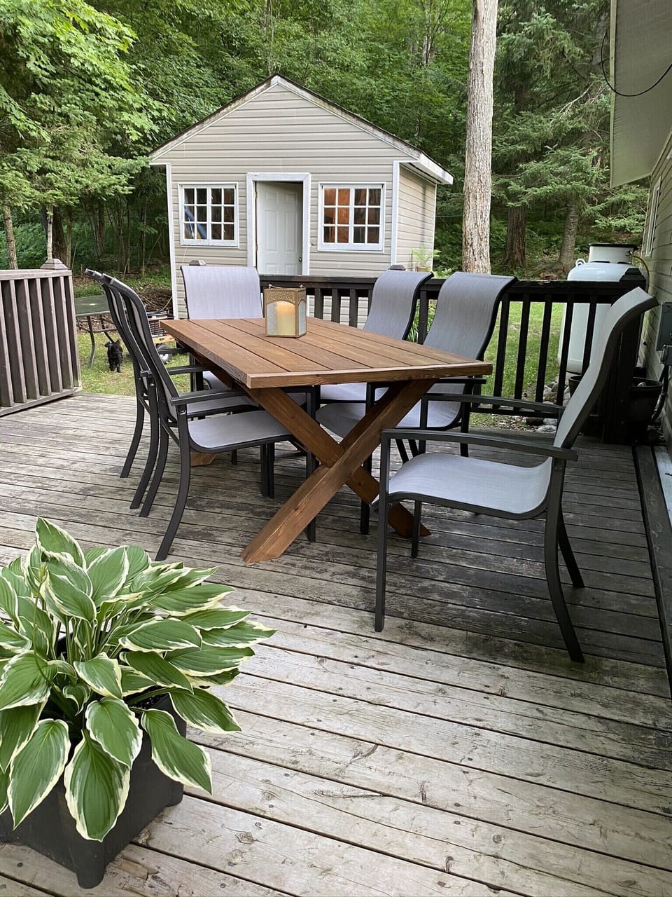Outdoor dining for 6 on cedar table 