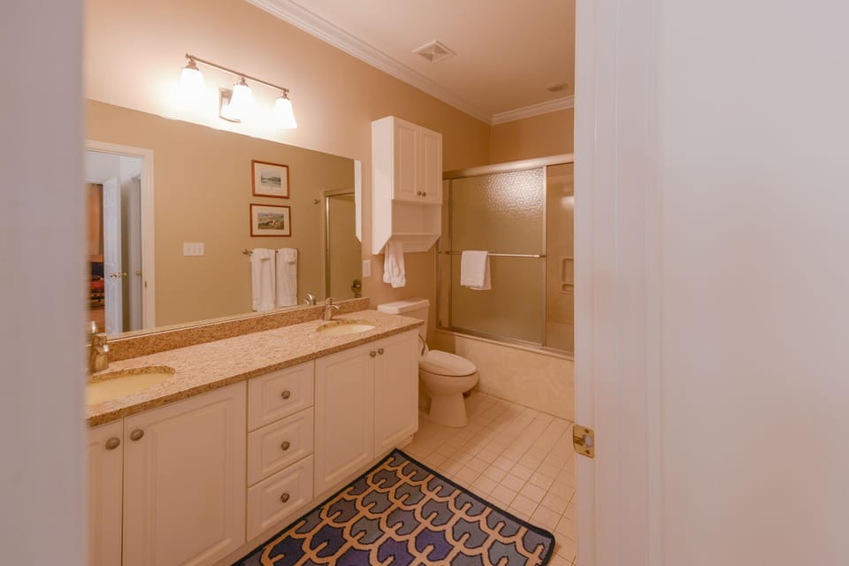 Main Level Master Bath of Master Bedroom