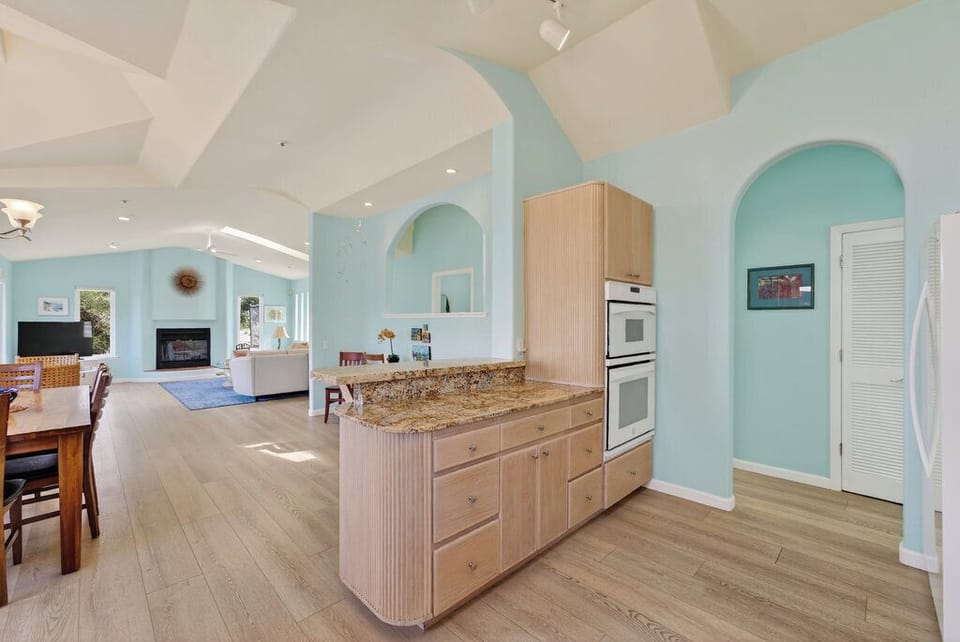 Kitchen island