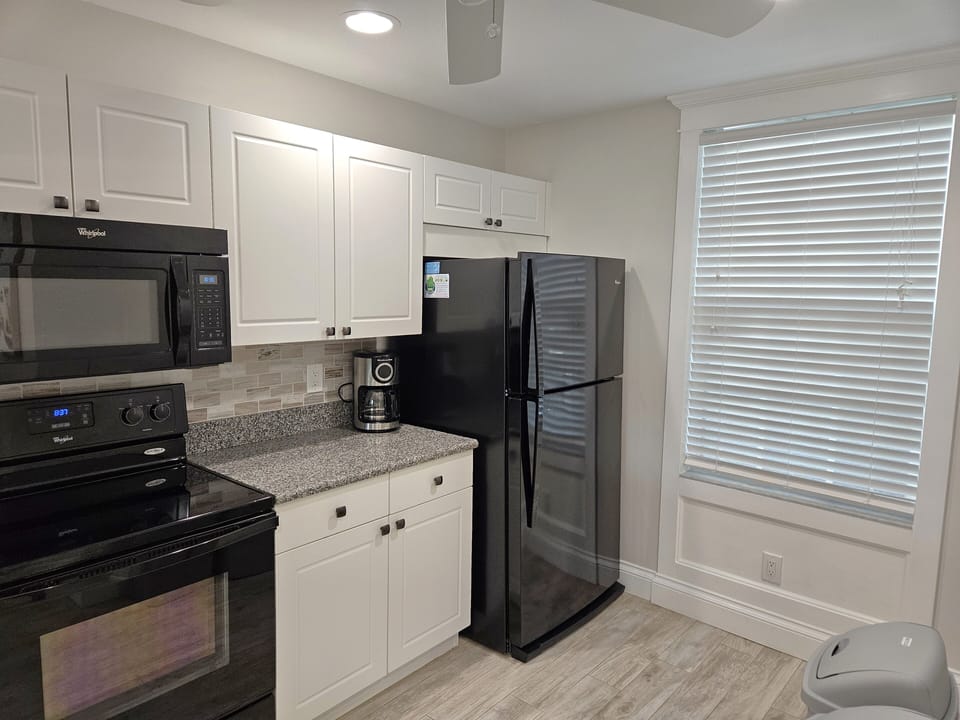 Kitchen is well equipped with dishes & kitchen accessories for the chef in you.