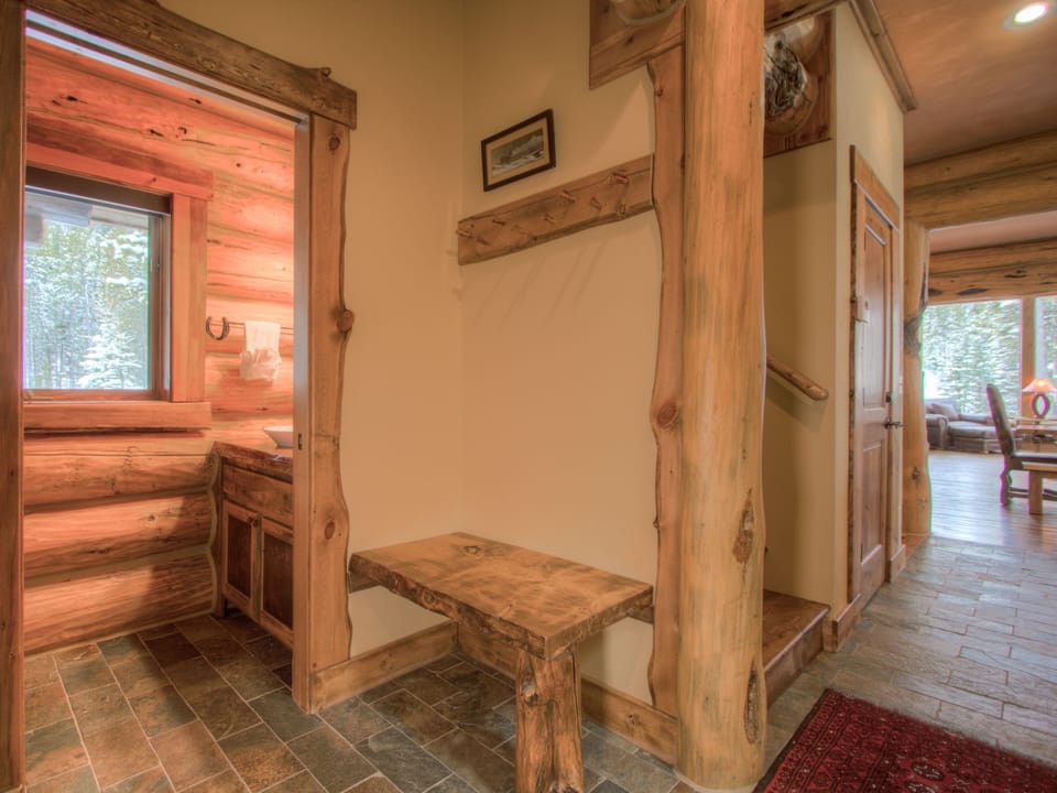 Big Dog Lodge, Mud Room, 1