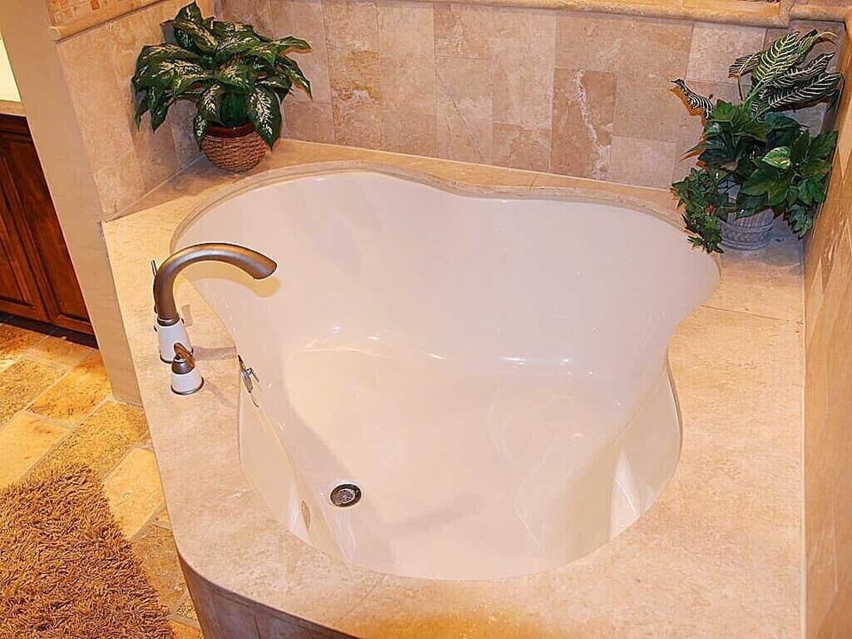 Master Hot Tub
