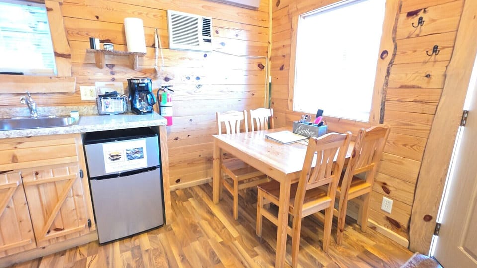 23220Dining