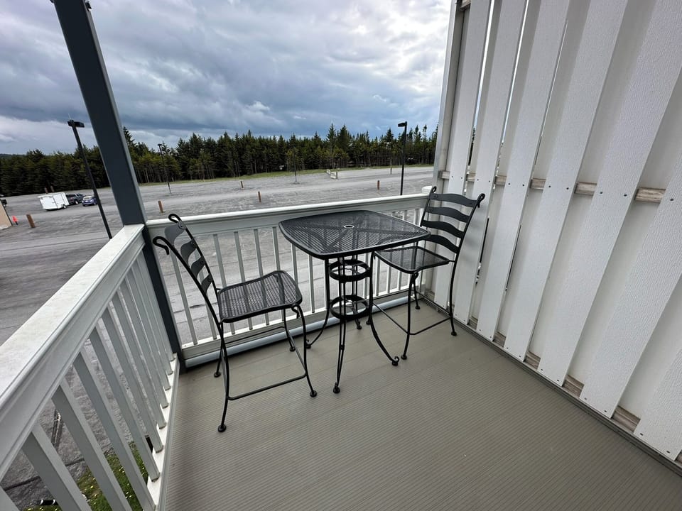 New back deck area with Bistro style furniture - enjoy meals outside in Summer