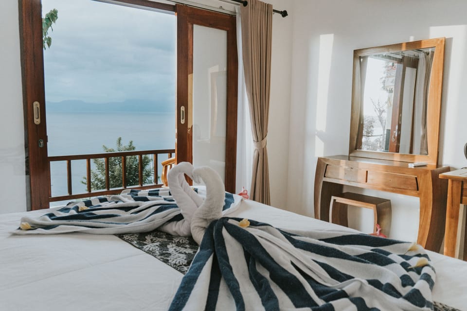 Deluxe Double Room, 1 Queen Bed, Sea View, Poolside | Desk, free WiFi